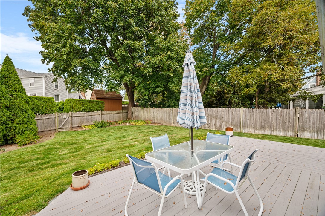 85 Puritan Drive Warwick, RI 02888 - Photo 5 of 42