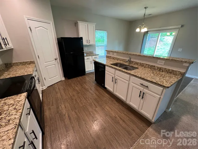 $1,895 | 8240 Paw Valley Lane, Charlotte, NC 28214