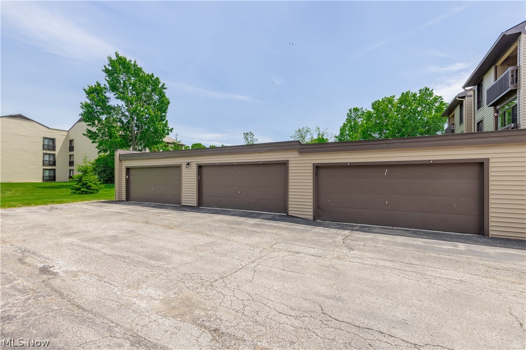1115 Canyon View Road, Unit 103 Northfield, OH 44067 - Photo 29 of 33