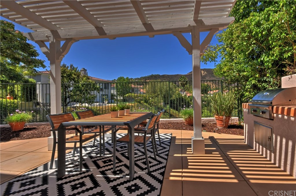 3619 Cll Joaquin Calabasas, CA 91302 - Photo 13 of 42 a view of a chairs and tables in the patio