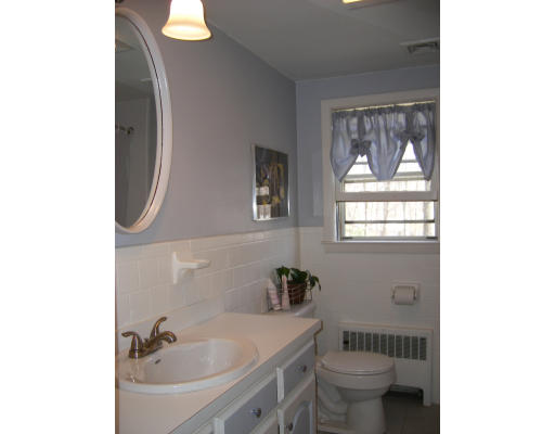 25 Dean Road Stoughton, MA 02072 - Photo 6 of 12 Gallery Image 6