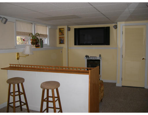 25 Dean Road Stoughton, MA 02072 - Photo 8 of 12 Gallery Image 8