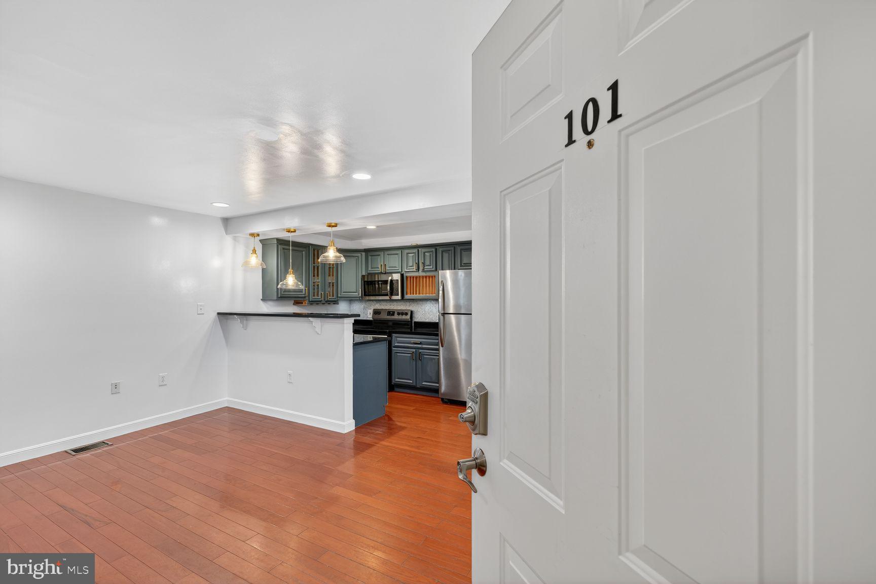 2913 8th Street Southeast, Unit 3101 Washington, DC 20032 - Photo 3 of 33 Welcome to Unit 3101!