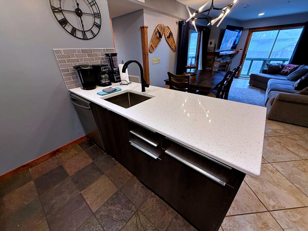 217 Rimfire Snowshoe, WV 26209 - Photo 4 of 18 center island