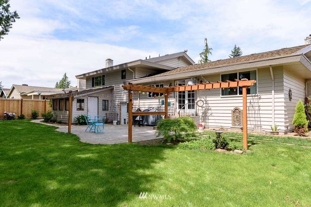8951 Northeast 192nd Place Bothell, WA 98011 - Photo 23 of 23 Gallery Image 23