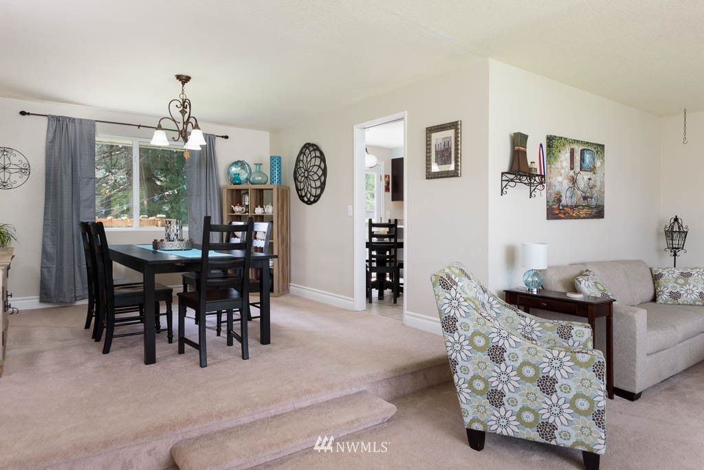 8951 Northeast 192nd Place Bothell, WA 98011 - Photo 5 of 23 Gallery Image 5