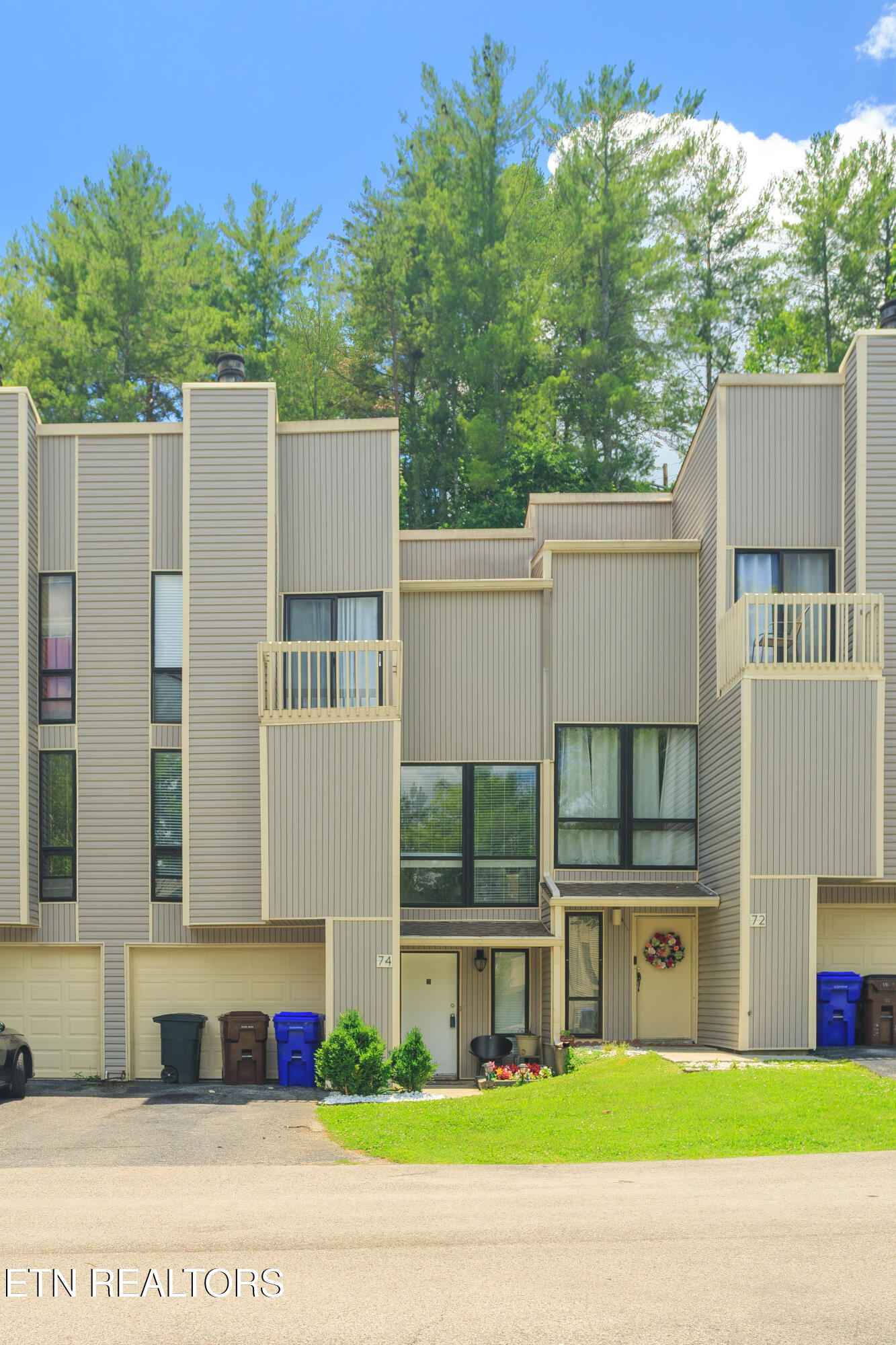 74 Valley Forge Drive Oak Ridge, TN 37830 - Photo 2 of 45 4Q2A0003-HDR