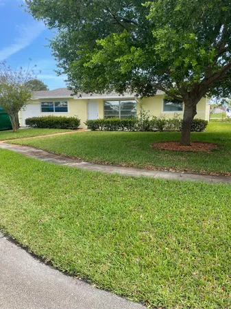 $3,500 | 18905 Southeast Southgate Drive, Jupiter, FL 33469