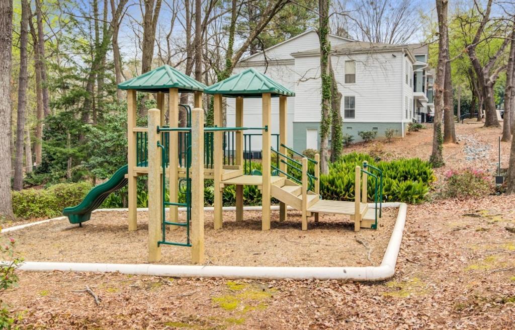 2383 Akers Mill Road Southeast, Unit D10 Atlanta, GA 30339 - Photo 29 of 30