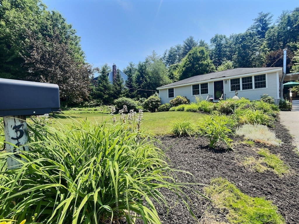 30 Edward Road Townsend, MA 01469 - Photo 33 of 42 a front view of a house with a yard