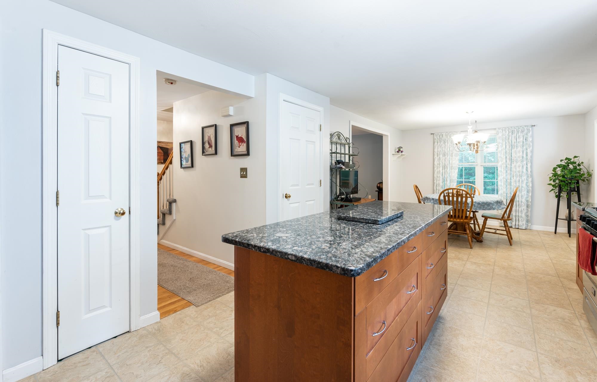 7 Westview Road Brookline, NH 03033 - Photo 8 of 39 Gallery Image 8