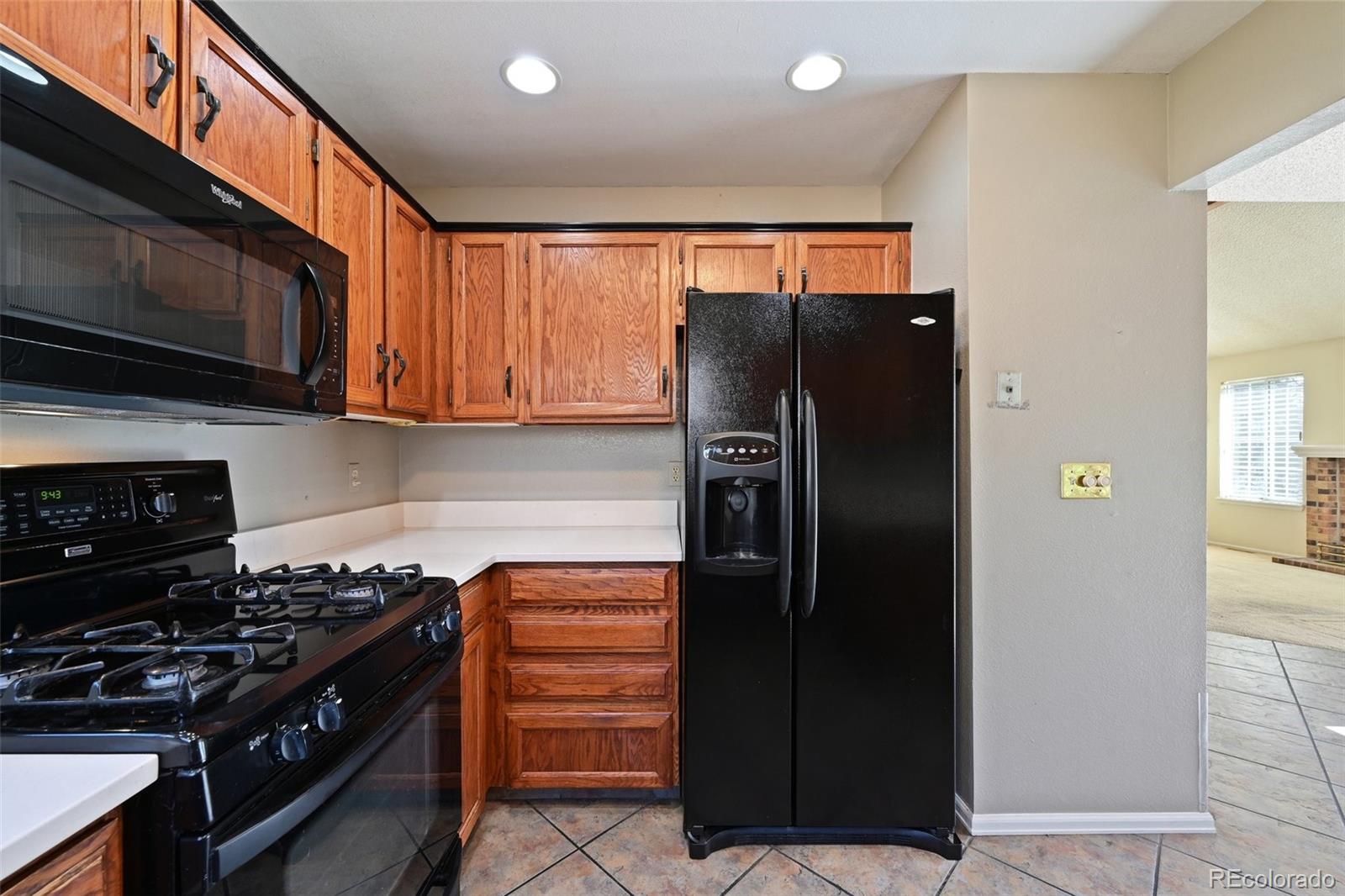 3990 South Rifle Court Aurora, CO 80013 - Photo 14 of 37