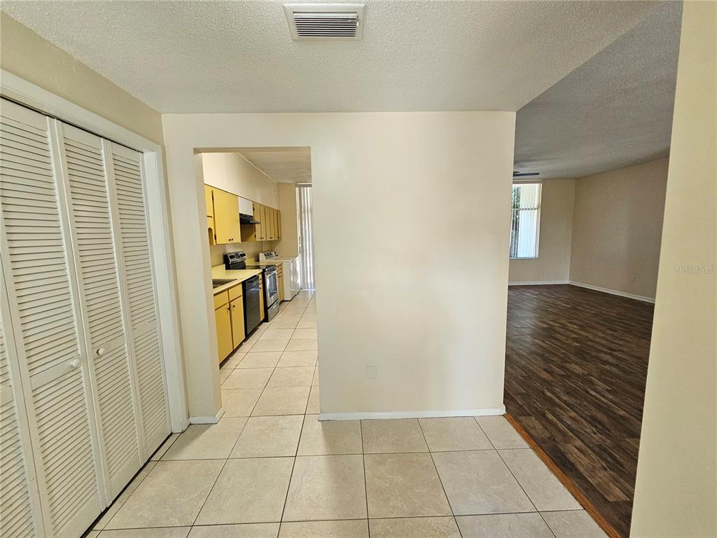 2818 Southwest 2nd Avenue Gainesville, FL 32607 - Photo 4 of 80