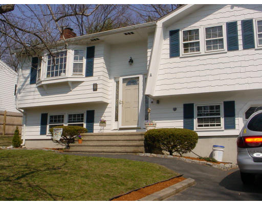 39 Mountain Road Burlington, MA 01803 - Photo 3 of 14 Gallery Image 3