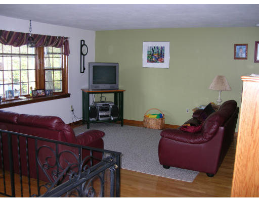 39 Mountain Road Burlington, MA 01803 - Photo 6 of 14 Gallery Image 6