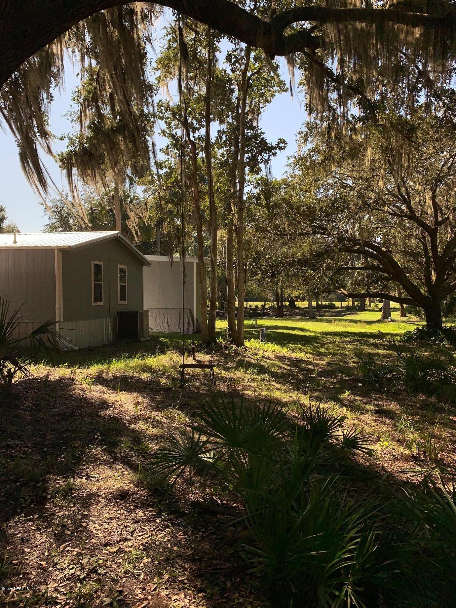 1418 Co Road Crescent City, FL 32112 - Photo 11 of 30 Side yard