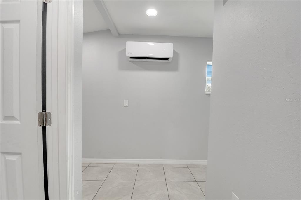 113 Jay Drive Altamonte Springs, FL 32714 - Photo 7 of 14 a view of an empty room