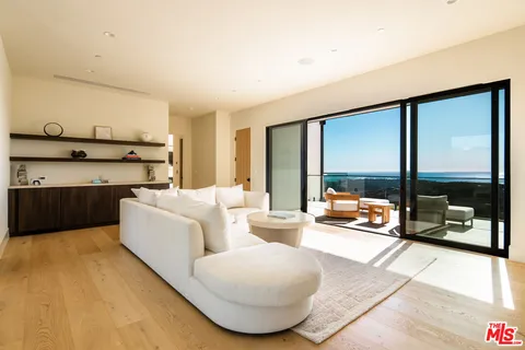 $11,000,000 | 5811 Murphy Way, Malibu, CA 90265