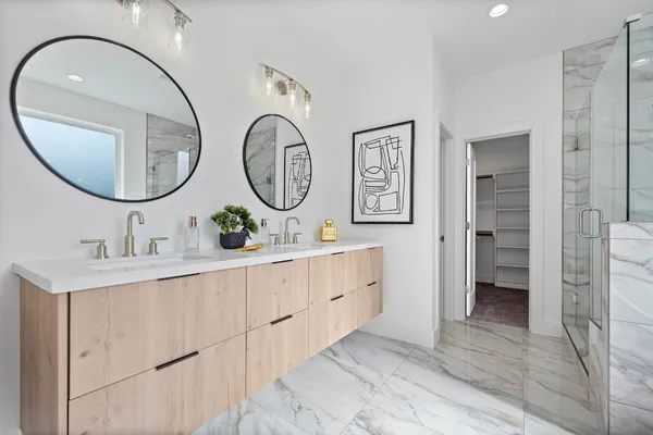 $2,800 | 207 East 38th Street, Unit A, Houston, TX 77018