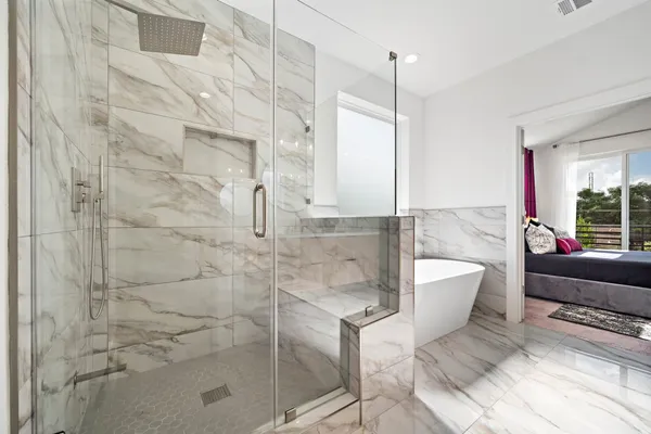 $2,800 | 207 East 38th Street, Unit A, Houston, TX 77018