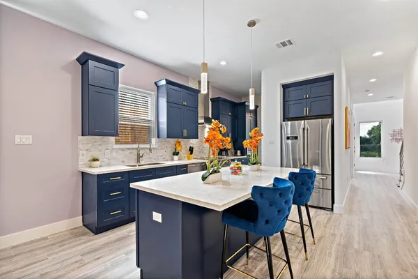 $2,800 | 207 East 38th Street, Unit A, Houston, TX 77018