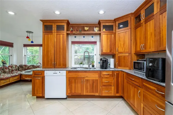 $670,000 | 6013 Crystal View Drive, Orlando, FL 32819