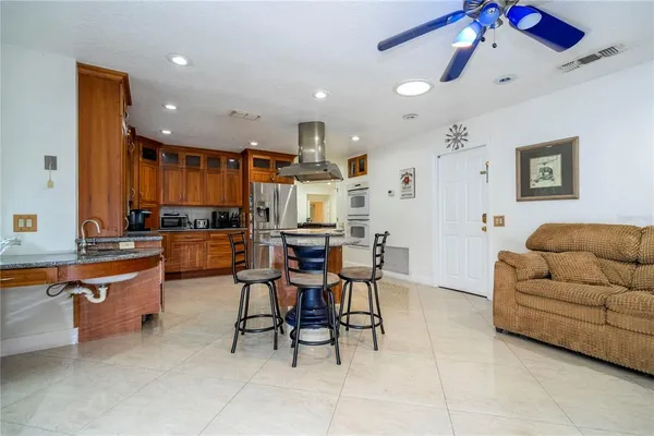 $670,000 | 6013 Crystal View Drive, Orlando, FL 32819