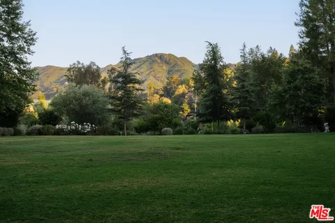 $2,149,000 | 2090 East Lake Shore Drive, Agoura Hills, CA 91301