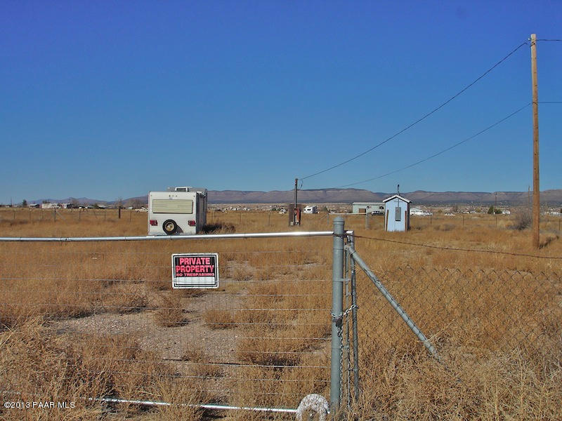 2100 West Santa Fe Road Paulden, AZ 86334 - Photo 1 of 10 DSC08870