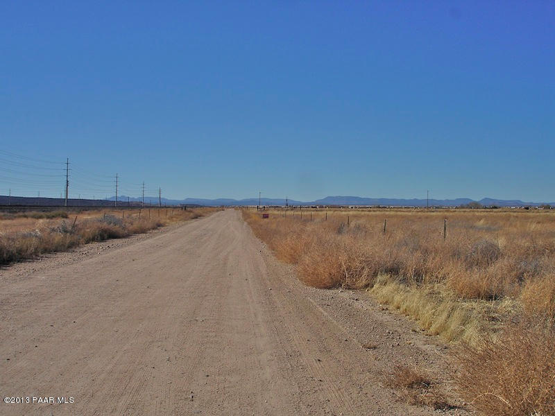 2100 West Santa Fe Road Paulden, AZ 86334 - Photo 5 of 10 DSC08874