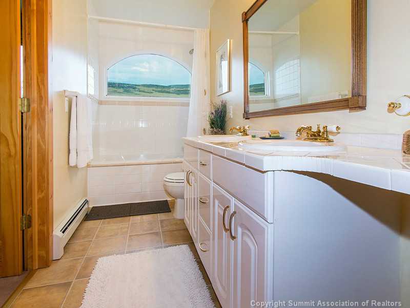 661 Lumberjack Road Fairplay, CO 80440 - Photo 13 of 25 Master Bath/Spa.
