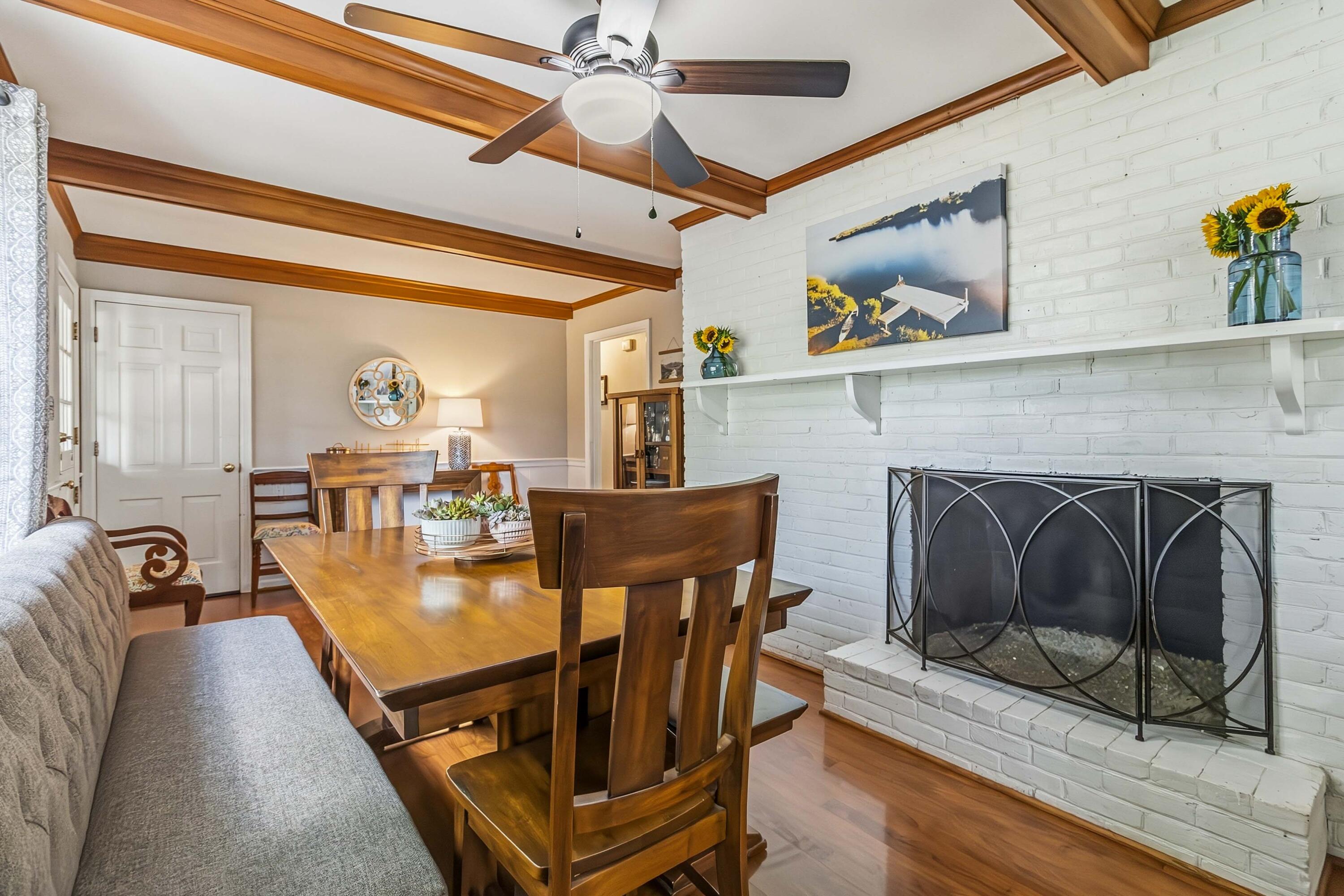 3130 Montavesta Road Lexington, KY 40502 - Photo 15 of 55 Hearth Room with Gas Fireplace