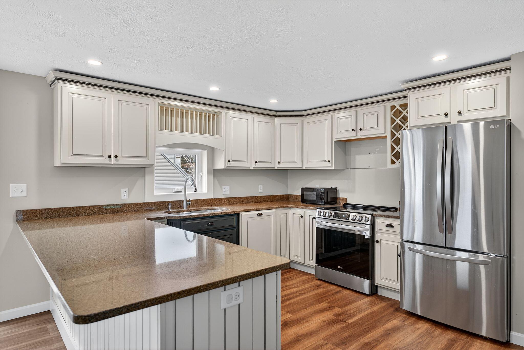 37 Douglas Avenue Saco, ME 04072 - Photo 11 of 39 23_DSC06339