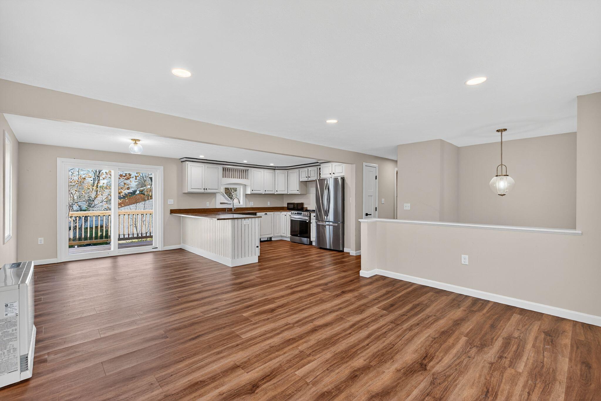 37 Douglas Avenue Saco, ME 04072 - Photo 9 of 39 DSC08439