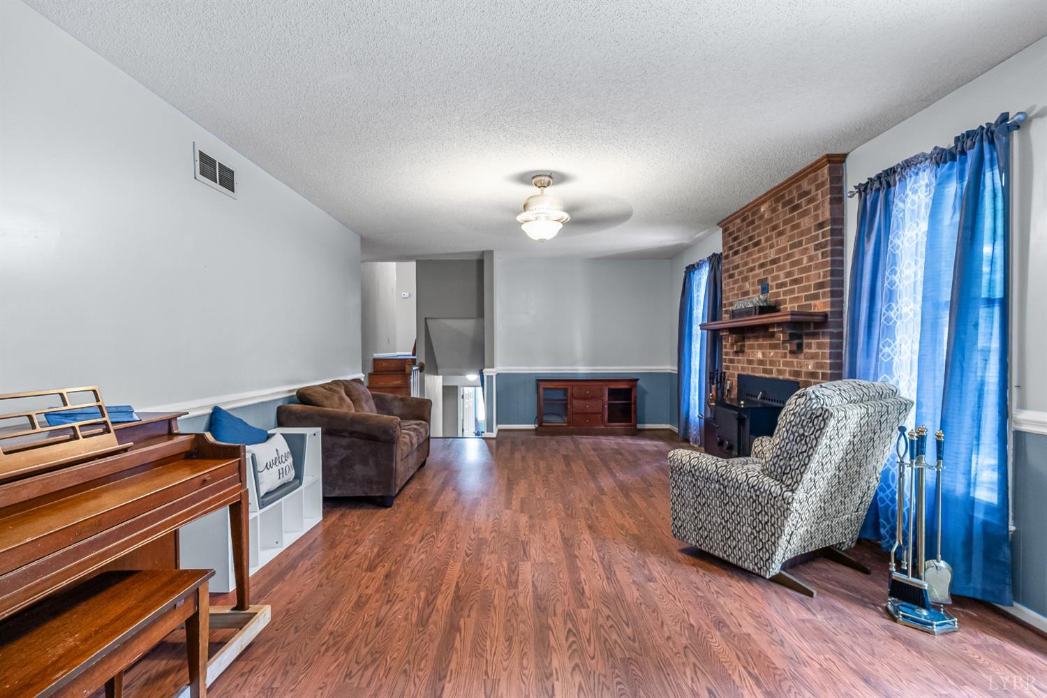 1773 Barker Road Ringgold, VA 24586 - Photo 13 of 40 a living room with furniture and wooden floor