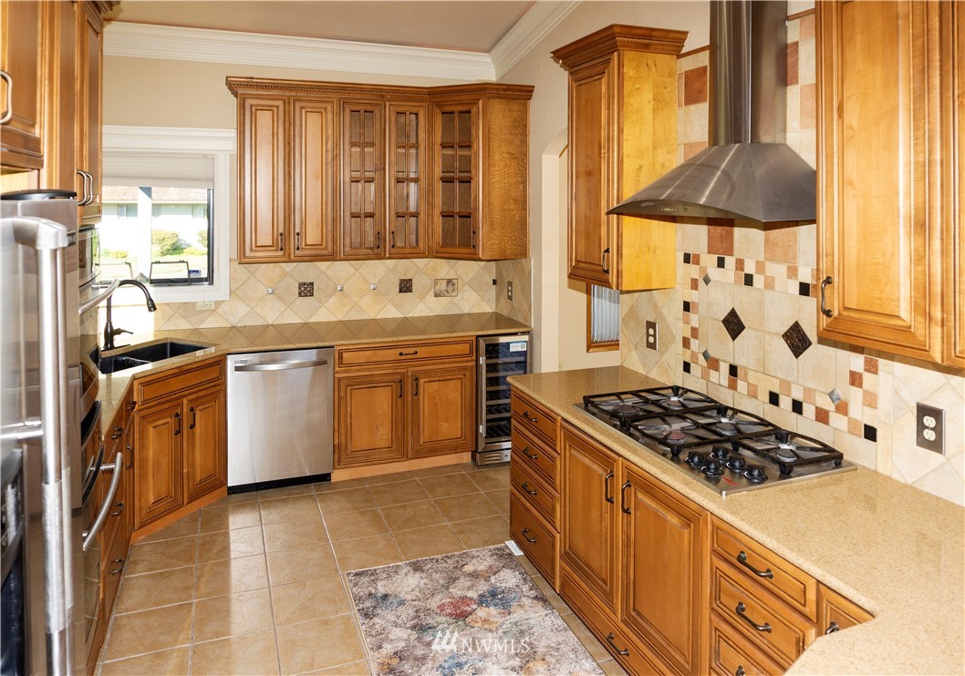 1210 Chilton Road Aberdeen, WA 98520 - Photo 5 of 37 Gallery Image 5