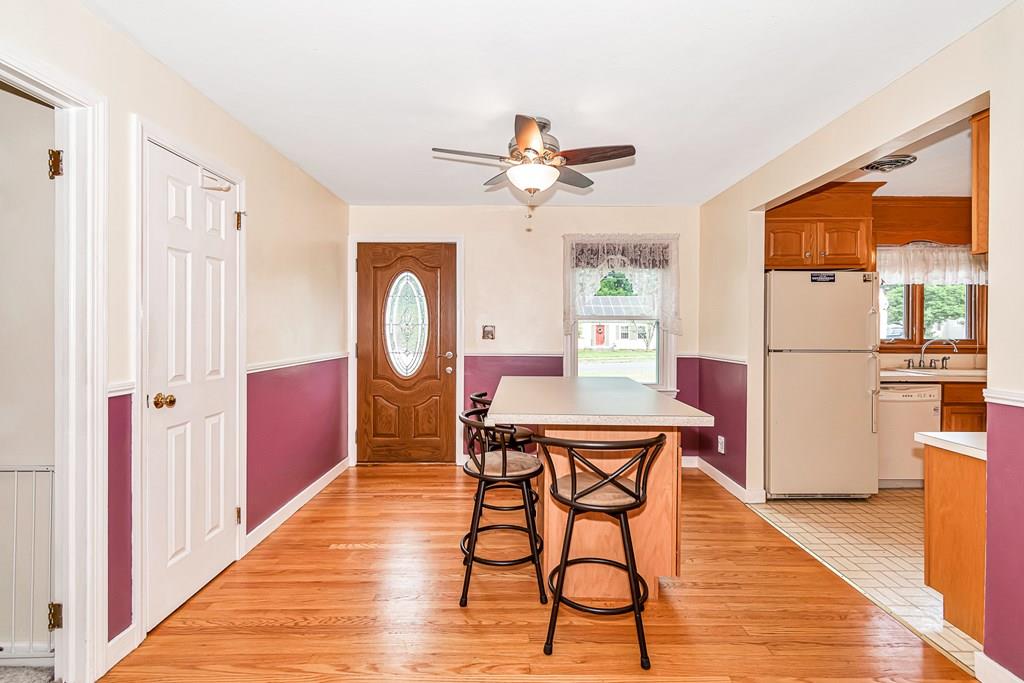55 Porter Road East Longmeadow, MA 01028 - Photo 3 of 38 Gallery Image 3