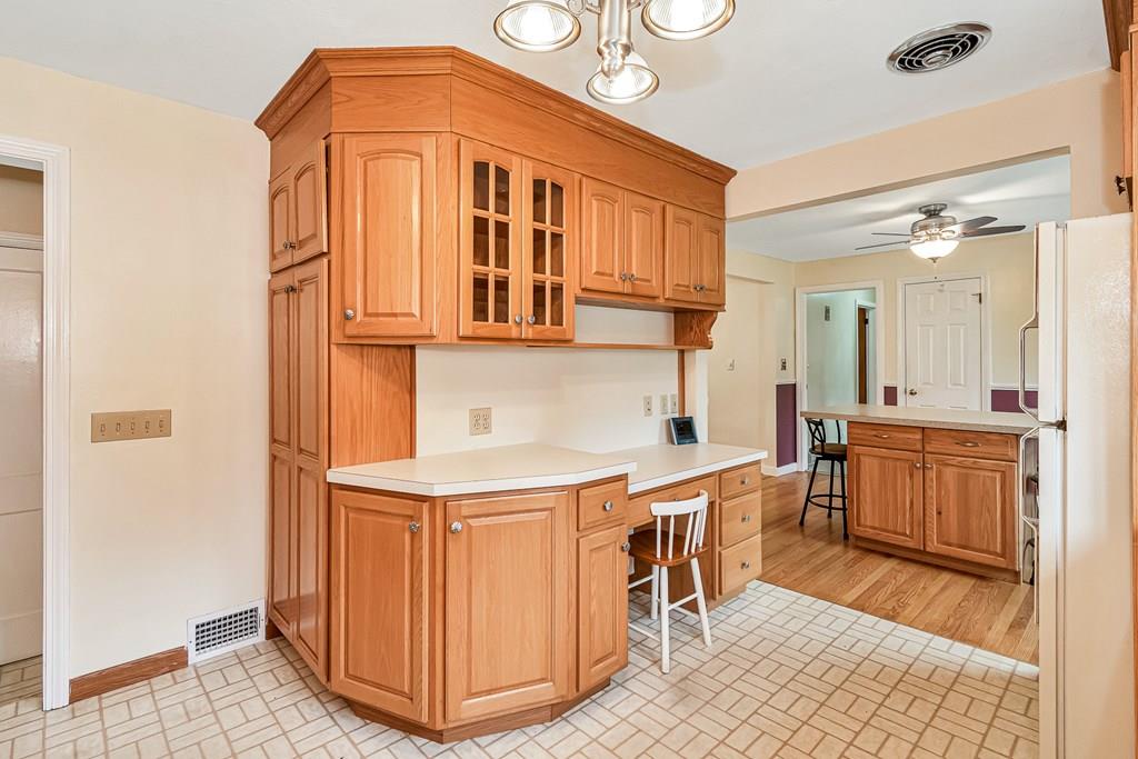 55 Porter Road East Longmeadow, MA 01028 - Photo 7 of 38 Gallery Image 7