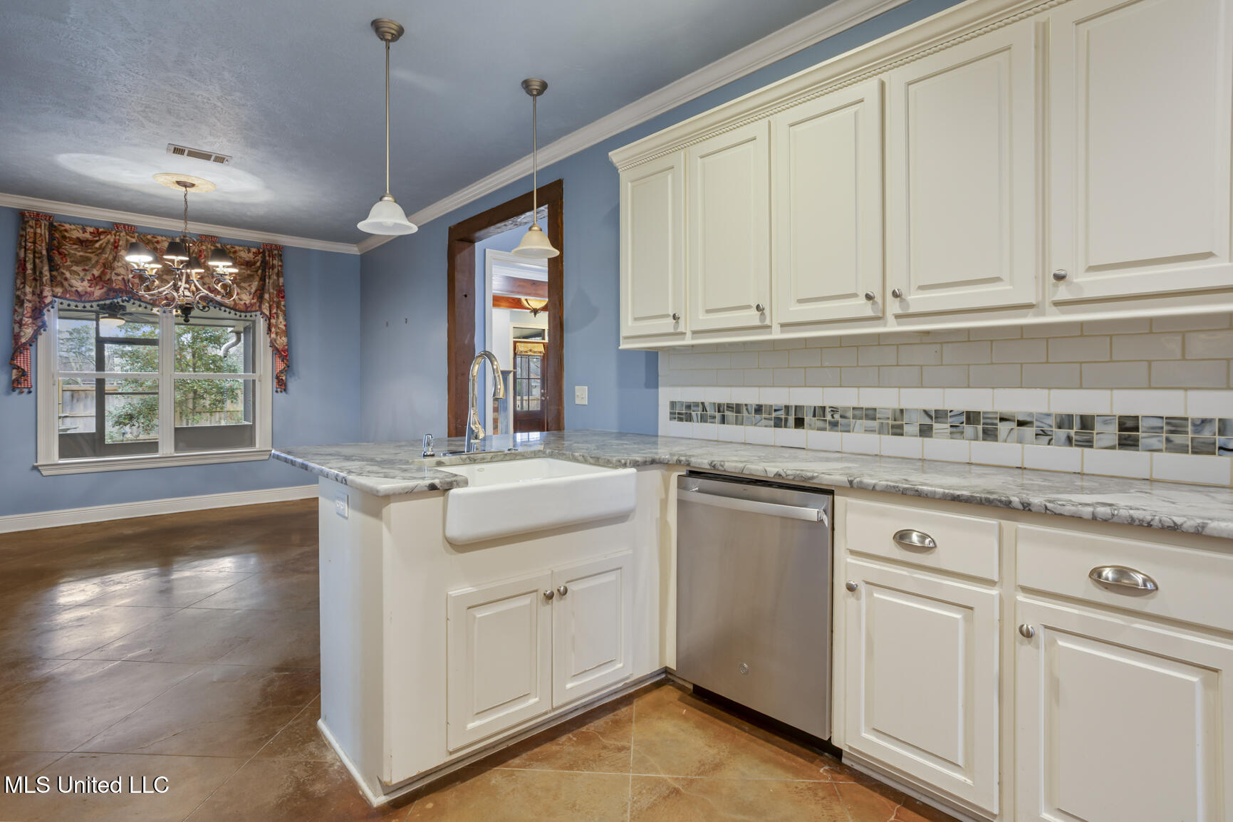 604 Abbots Lane Ridgeland, MS 39157 - Photo 11 of 36 604 Abbots Lane-15