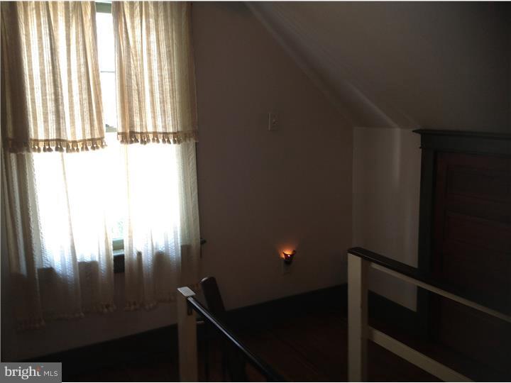 209 Neshaminy Road Croydon, PA 19021 - Photo 4 of 16