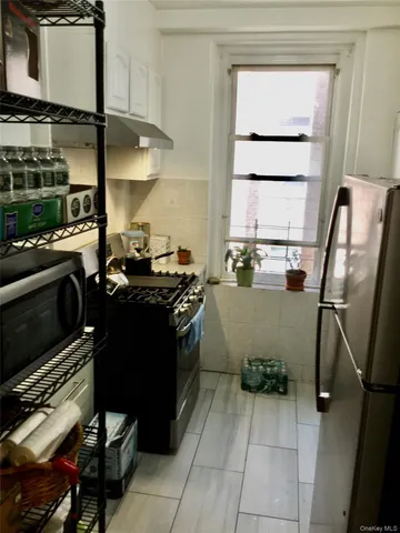 $500,000 | 35-20 82nd Street, Unit 31J | Jackson Heights