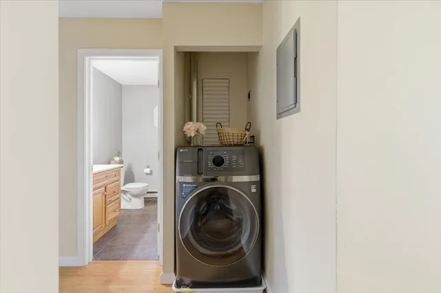 $285,000 | 96 Twin Oaks Terrace, South Burlington, VT 05403