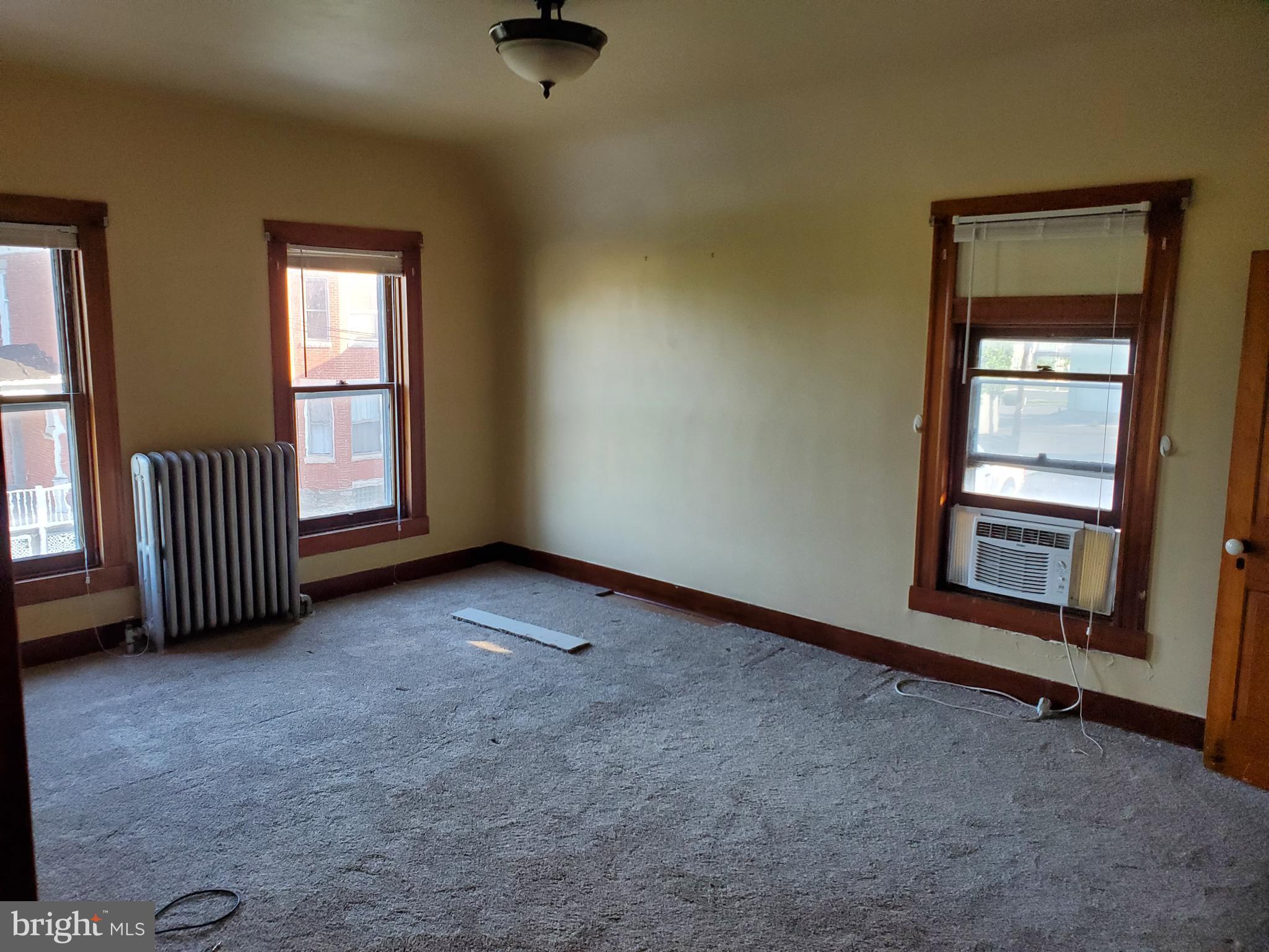 33 East Main Street Middletown, MD 21769 - Photo 9 of 26 House BR3