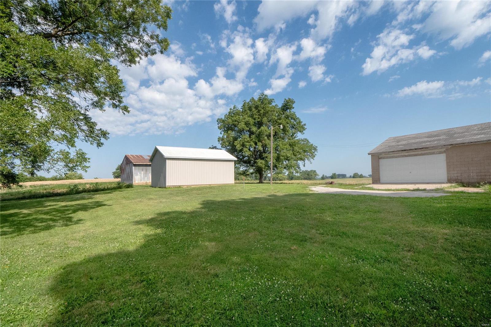 3707 Old Sand Road New Athens, IL 62264 - Photo 4 of 28 Gallery Image 4