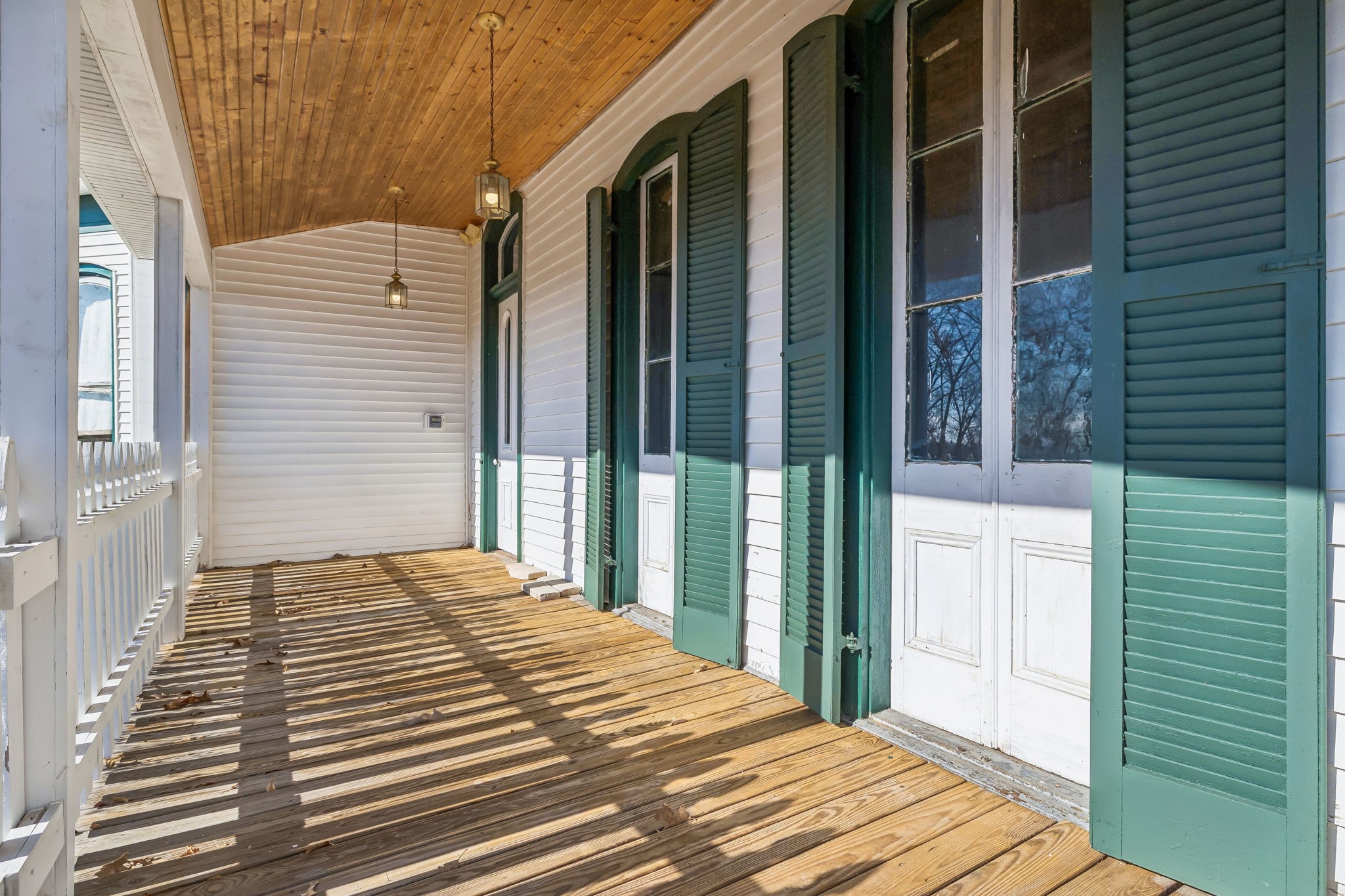 375 Highway 13 Waverly, TN 37185 - Photo 63 of 78 a view of a bedroom with a balcony