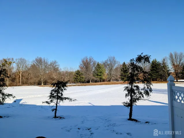 $2,400 | 62 Colleen Court, Kendall Park, NJ 08824