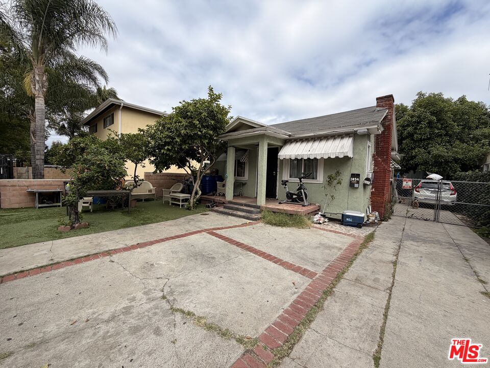 1032 North Ridgewood Place Los Angeles, CA 90038 - Photo 1 of 6