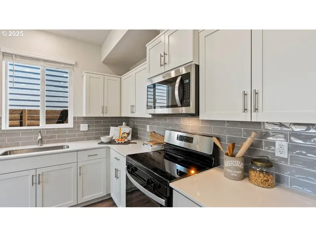 $548,995 | 3626 Southwest Binford Avenue, Gresham, OR 97080