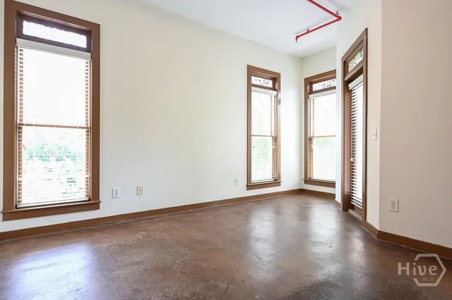 $1,350 | 250 Martha Drive, Unit 304, Athens, GA 30606