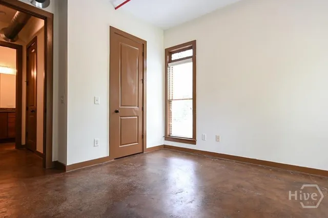 $1,350 | 250 Martha Drive, Unit 304, Athens, GA 30606